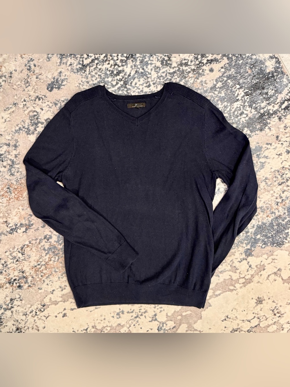 Marc Anthony Men’s Navy V-Neck Sweater Large